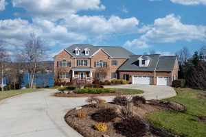 Lake Hickory Home For Sale